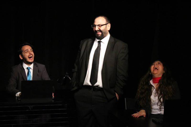 3 Maymun - Gri Sahne tiyatro oyunu sahne görseli